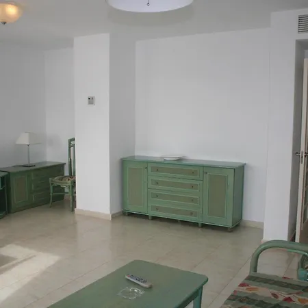 Aguamarina Apts 酒店